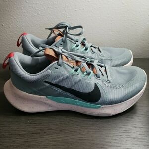 Nike Gray and Blue Athletic Shoes Sporty Design